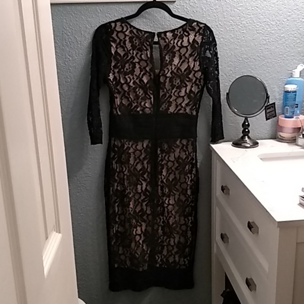 Dress - Picture 3 of 3